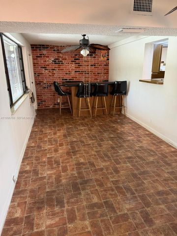 1185 W 32nd St, Hialeah, FL 33012