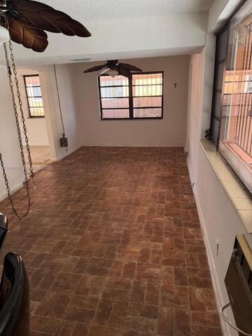 1185 W 32nd St, Hialeah, FL 33012