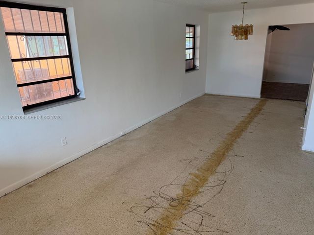 1185 W 32nd St, Hialeah, FL 33012