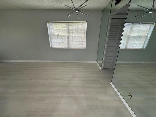 21 Salisbury A, West Palm Beach, FL 33417