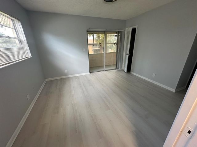 21 Salisbury A, West Palm Beach, FL 33417