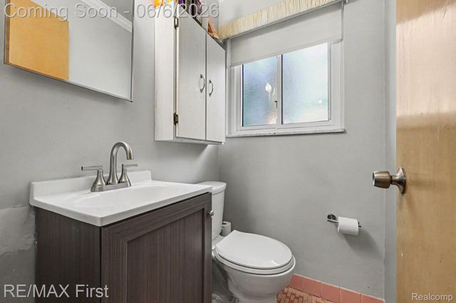 21212 FRANCIS Street, St. Clair Shores, MI 48082