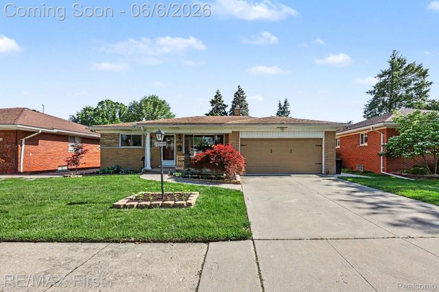21212 FRANCIS Street, St. Clair Shores, MI 48082