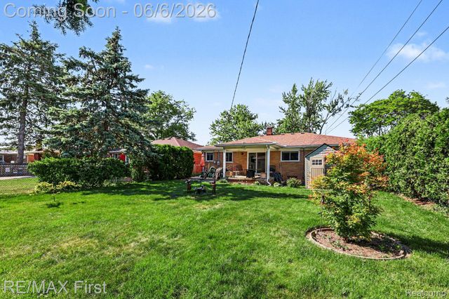 21212 FRANCIS Street, St. Clair Shores, MI 48082