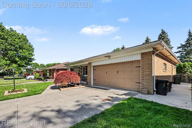 21212 FRANCIS Street, St. Clair Shores, MI 48082