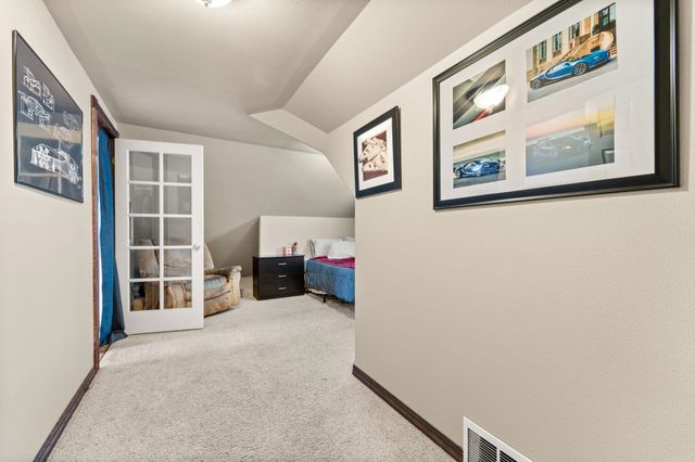 713 Golden Hills Dr, Cheney, WA 99004
