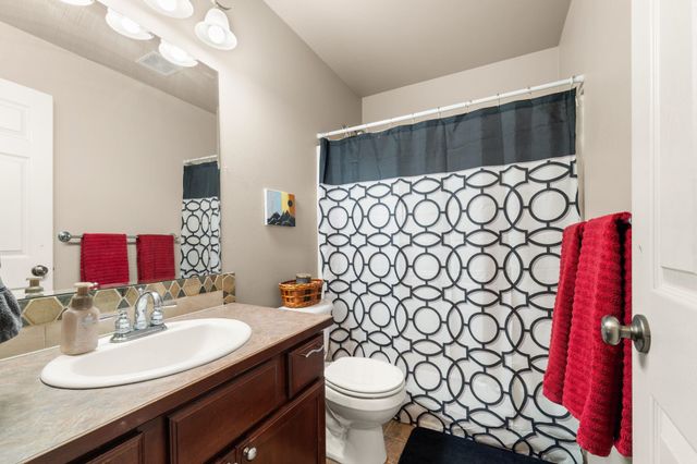 713 Golden Hills Dr, Cheney, WA 99004