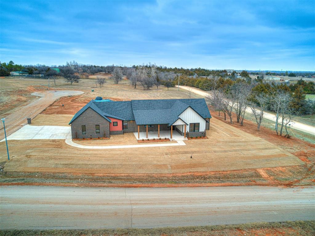14734 Rose Tree Court, Piedmont, OK 73078