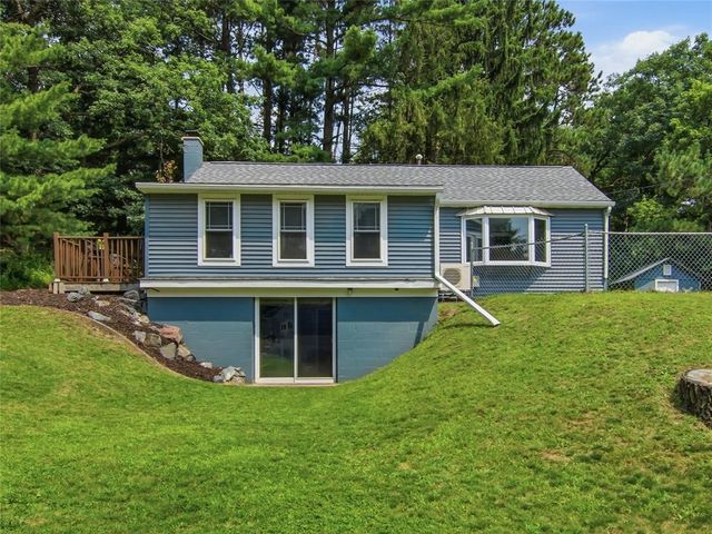 2634 South Slope Terrace, Eau Claire, WI 54703