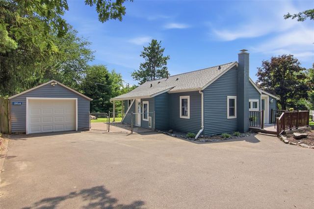 2634 South Slope Terrace, Eau Claire, WI 54703
