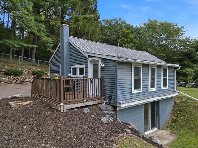 2634 South Slope Terrace, Eau Claire, WI 54703