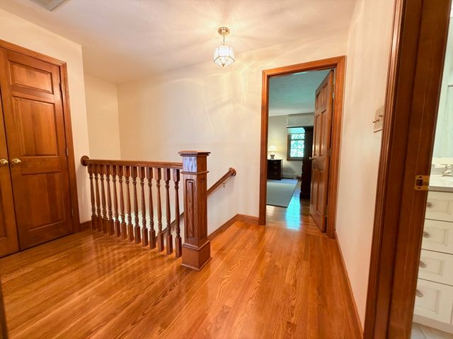 19 Bubbling Brook Rd, Walpole, MA 02081