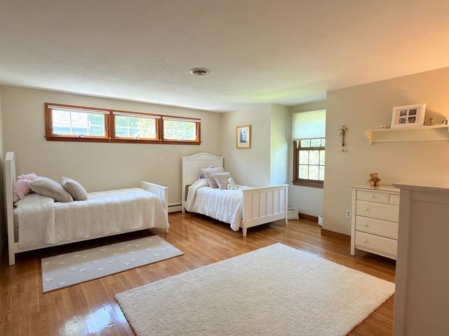 19 Bubbling Brook Rd, Walpole, MA 02081