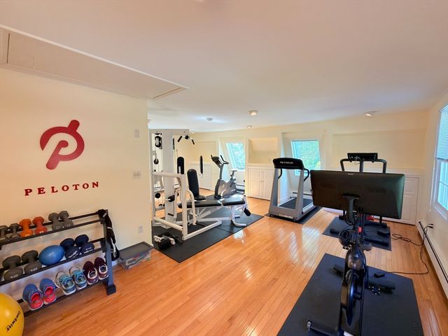 19 Bubbling Brook Rd, Walpole, MA 02081