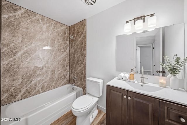 3709 W Echo Lane, Phoenix, AZ 85051