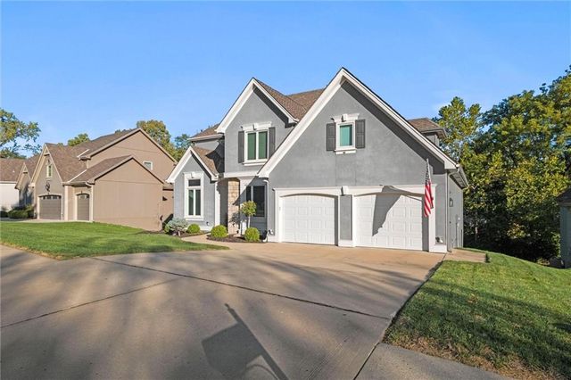 7808 NW Twilight Place, Parkville, MO 64152
