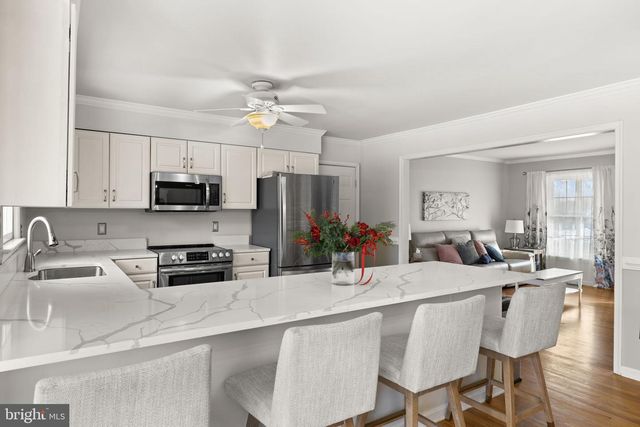 706 STONEWALL LN, Fredericksburg, VA 22407