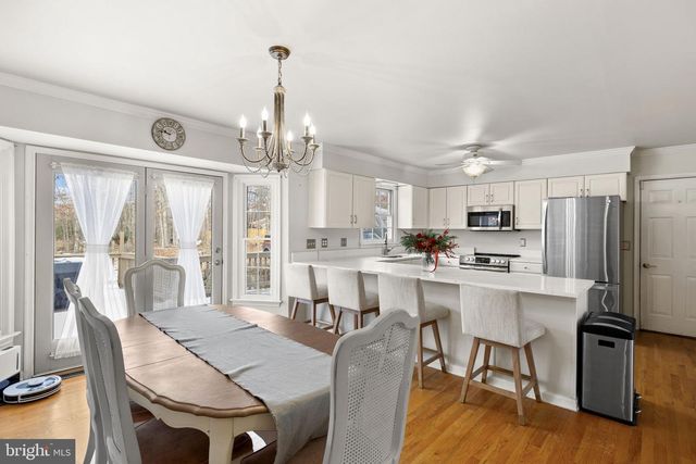 706 STONEWALL LN, Fredericksburg, VA 22407