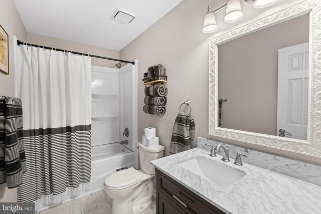 706 STONEWALL LN, Fredericksburg, VA 22407