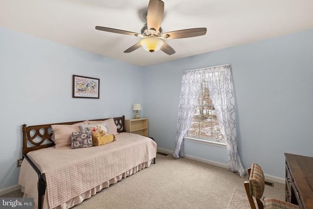 706 STONEWALL LN, Fredericksburg, VA 22407