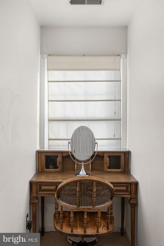 706 STONEWALL LN, Fredericksburg, VA 22407