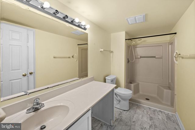 706 STONEWALL LN, Fredericksburg, VA 22407