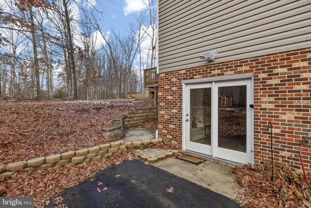 706 STONEWALL LN, Fredericksburg, VA 22407