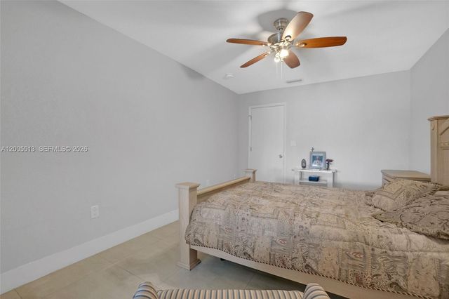 862 W 79th St, Hialeah, FL 33014