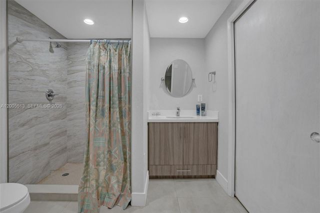 862 W 79th St, Hialeah, FL 33014