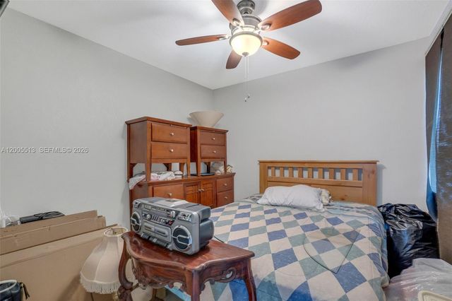 862 W 79th St, Hialeah, FL 33014