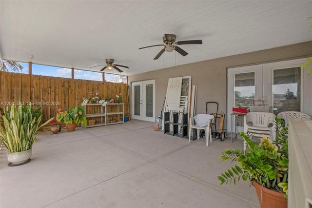 862 W 79th St, Hialeah, FL 33014