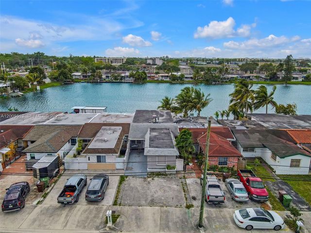 862 W 79th St, Hialeah, FL 33014