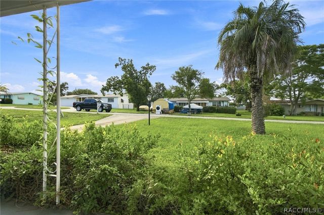 48 S Davis Street, Beverly Hills, FL 34465