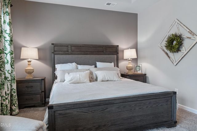 203 Courtside Drive, Dunn, NC 28334