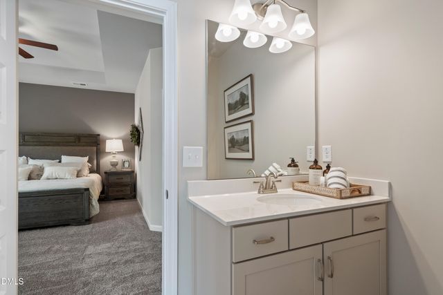 203 Courtside Drive, Dunn, NC 28334