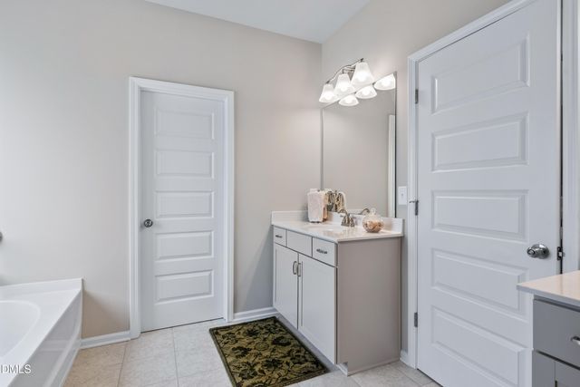 203 Courtside Drive, Dunn, NC 28334