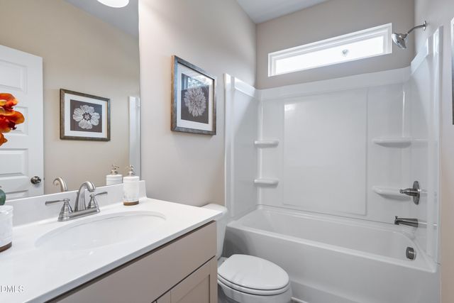 203 Courtside Drive, Dunn, NC 28334