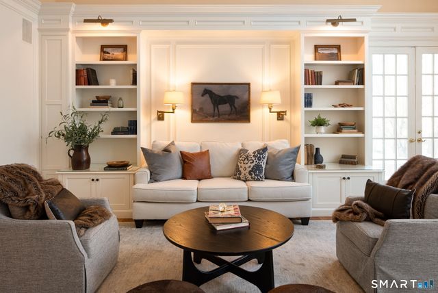 5 Pembroke Hill, Farmington, CT 06032