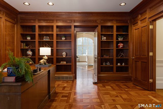 5 Pembroke Hill, Farmington, CT 06032