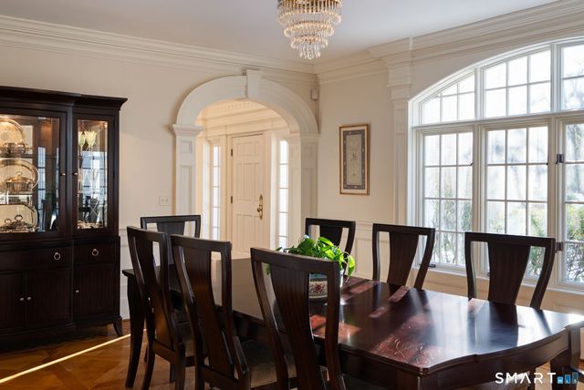 5 Pembroke Hill, Farmington, CT 06032