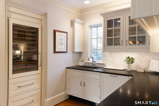 5 Pembroke Hill, Farmington, CT 06032