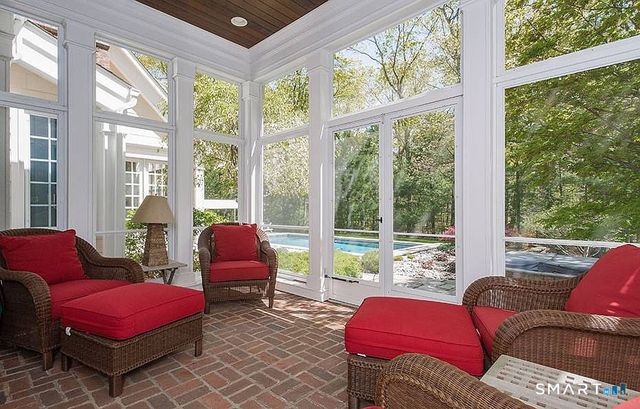 5 Pembroke Hill, Farmington, CT 06032