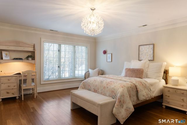 5 Pembroke Hill, Farmington, CT 06032