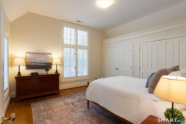 5 Pembroke Hill, Farmington, CT 06032