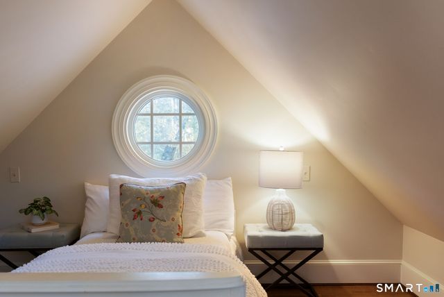 5 Pembroke Hill, Farmington, CT 06032