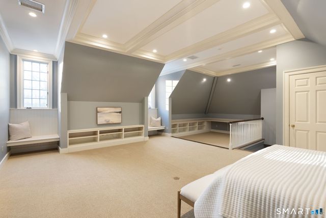 5 Pembroke Hill, Farmington, CT 06032