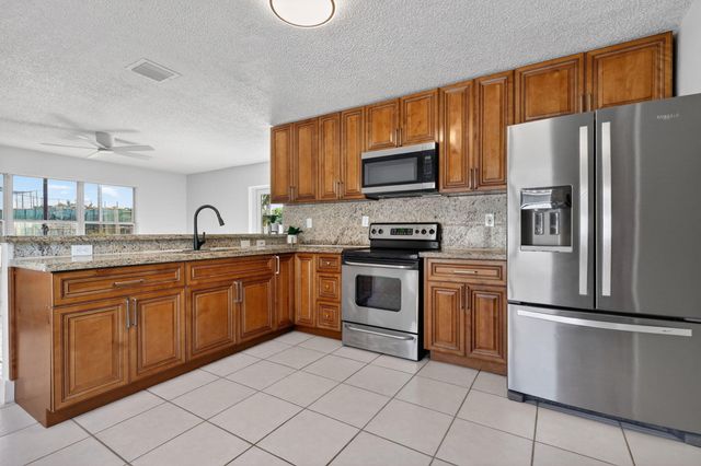 2853 SW 174th Avenue, Miramar, FL 33029