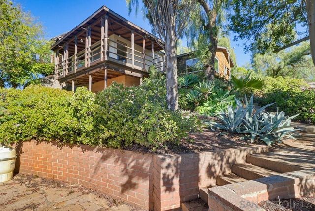 602 Starbright Ln, Alpine, CA 91901