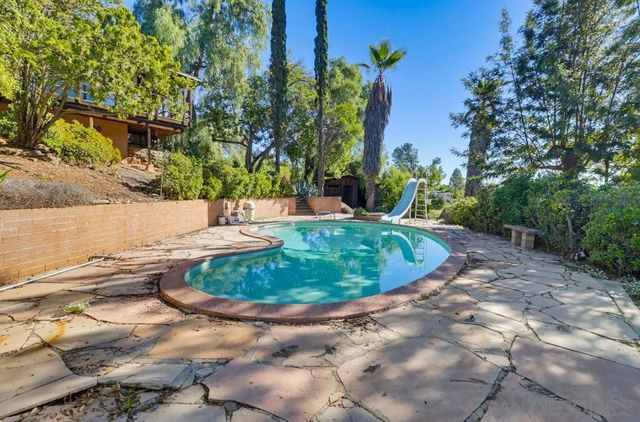 602 Starbright Ln, Alpine, CA 91901