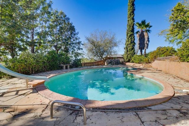 602 Starbright Ln, Alpine, CA 91901